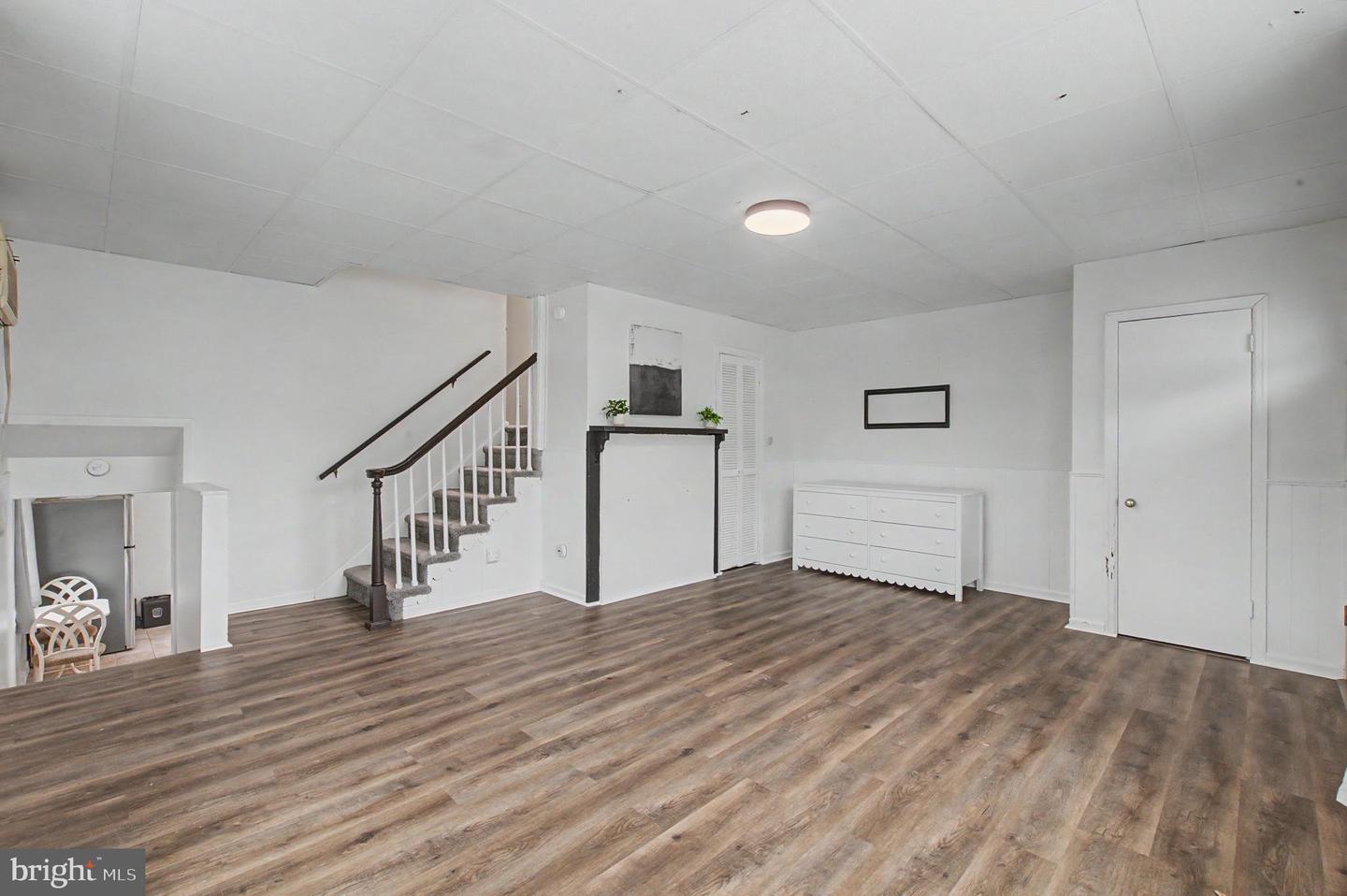 1539 Summit St Property Photo 5