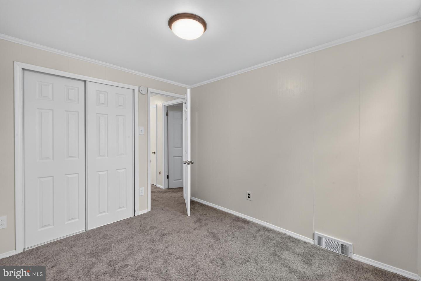 1539 Summit St Property Photo 18
