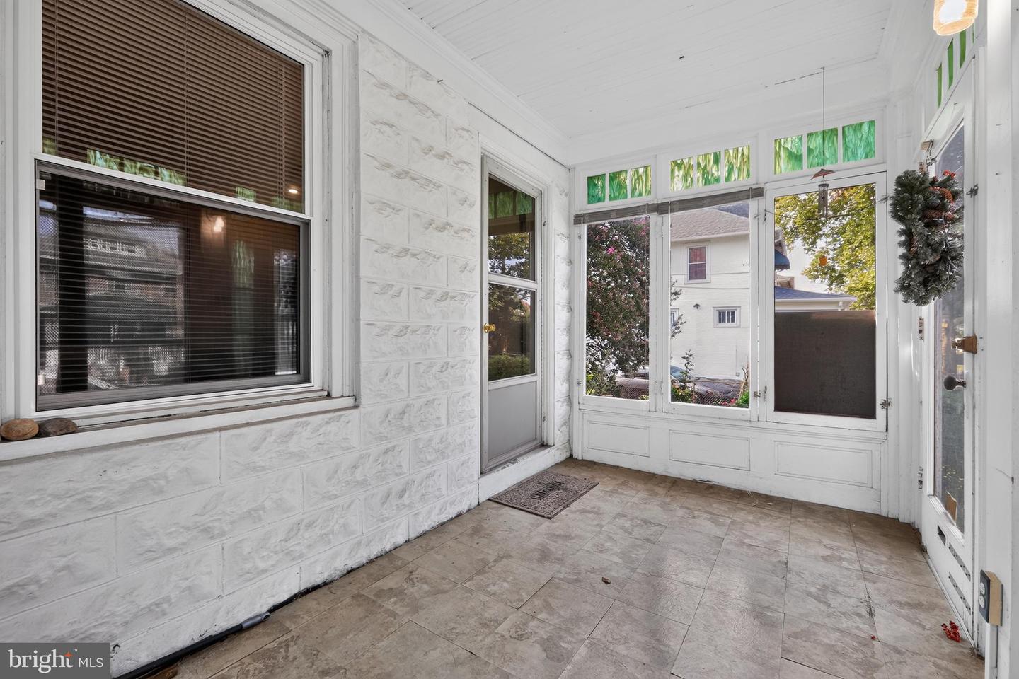 PADE2120290 Property Photo 6