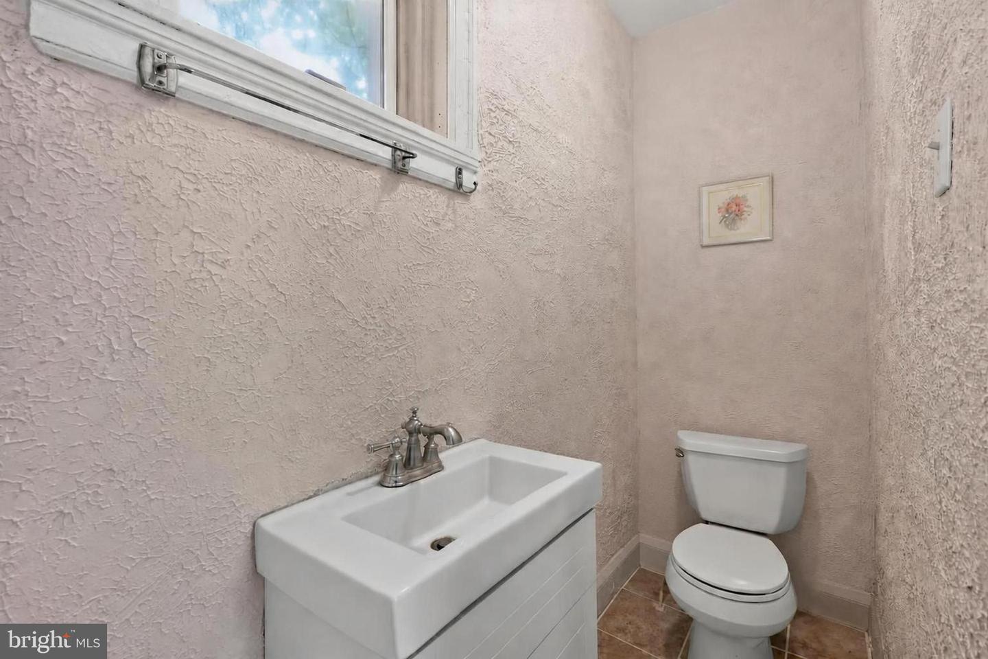 PADE2120290 Property Photo 16
