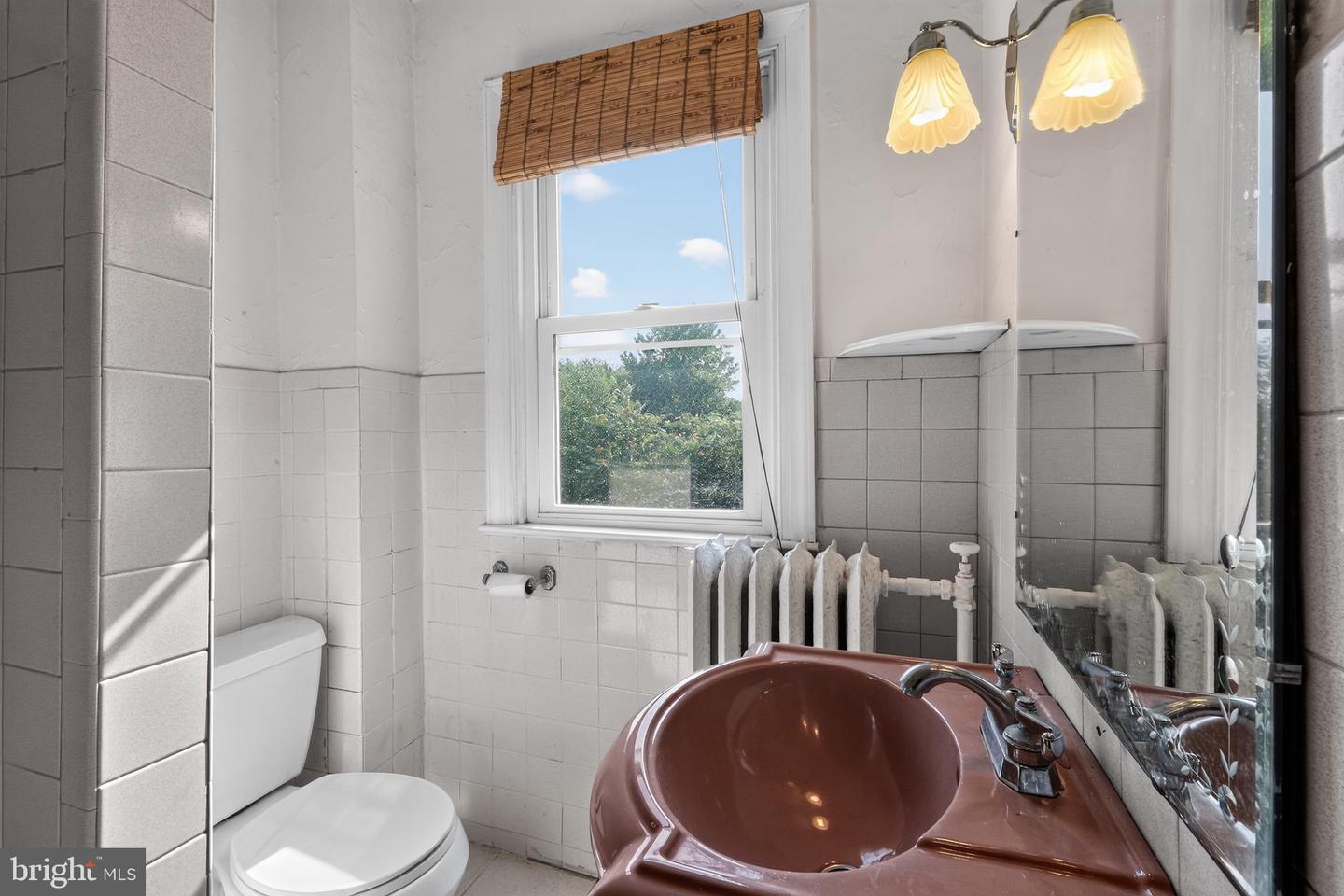 PADE2120290 Property Photo 27