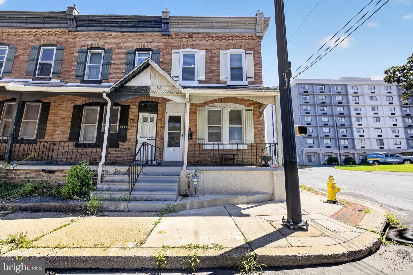 1401 Edgmont Ave Property Photo 1