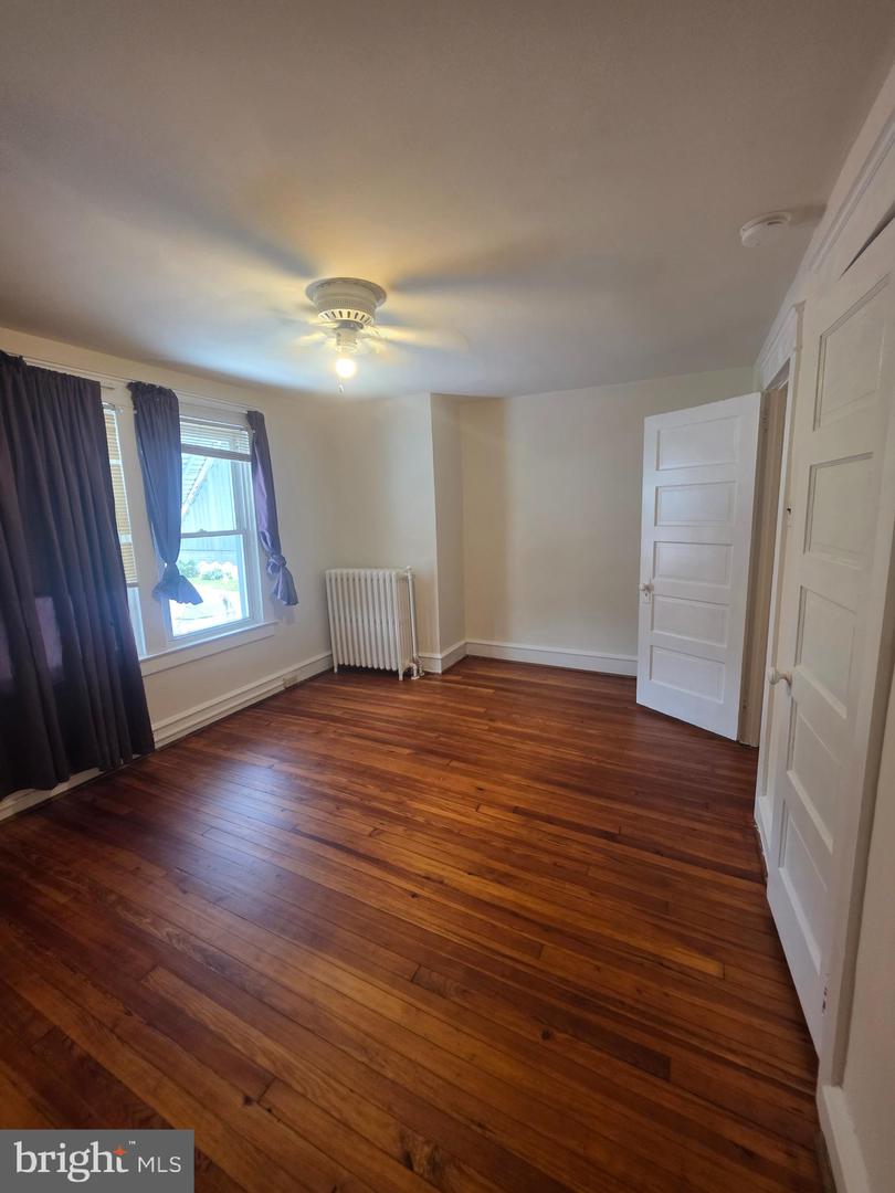 2439 Madison St Property Photo 14
