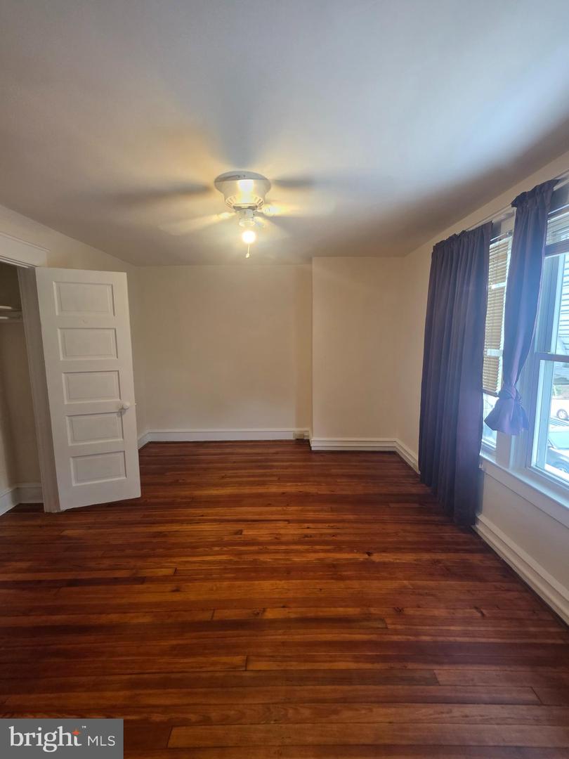 2439 Madison St Property Photo 15