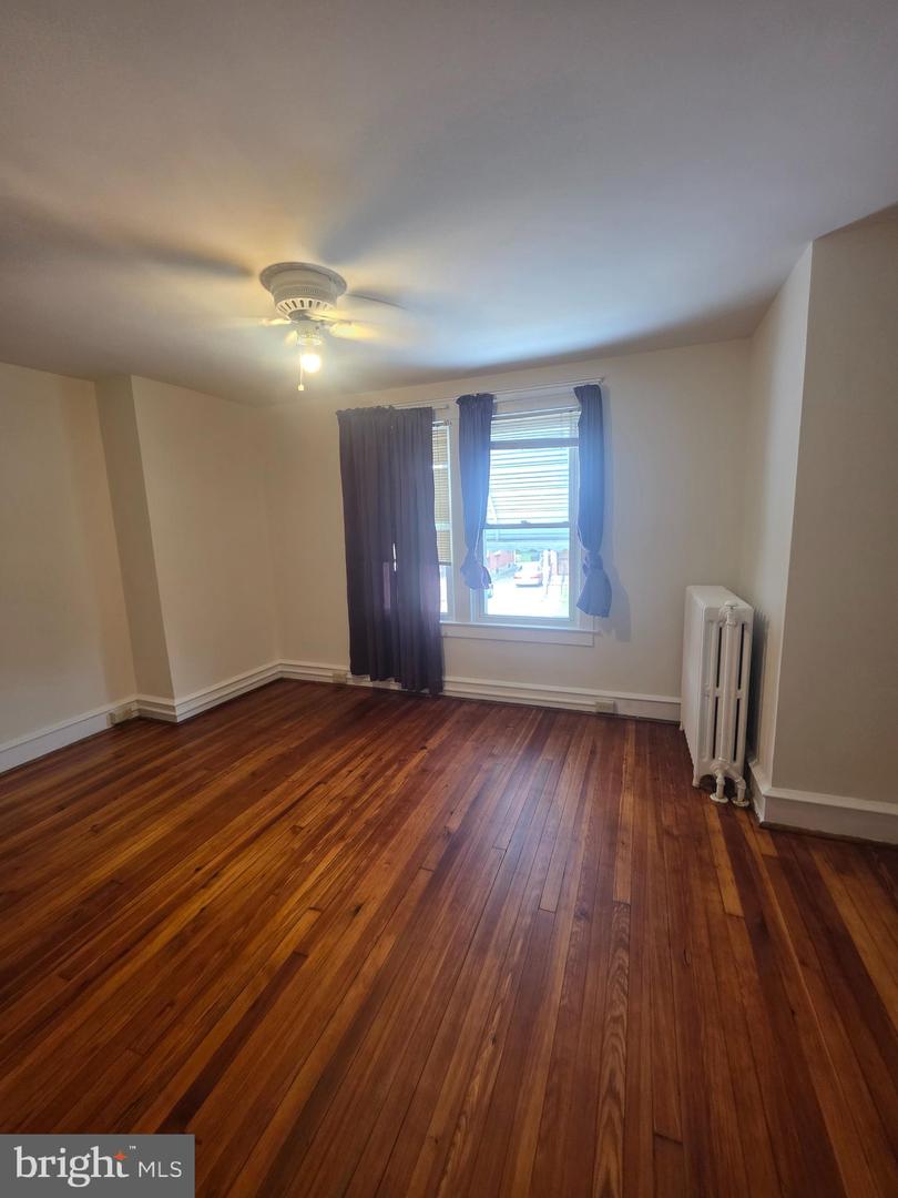 2439 Madison St Property Photo 16