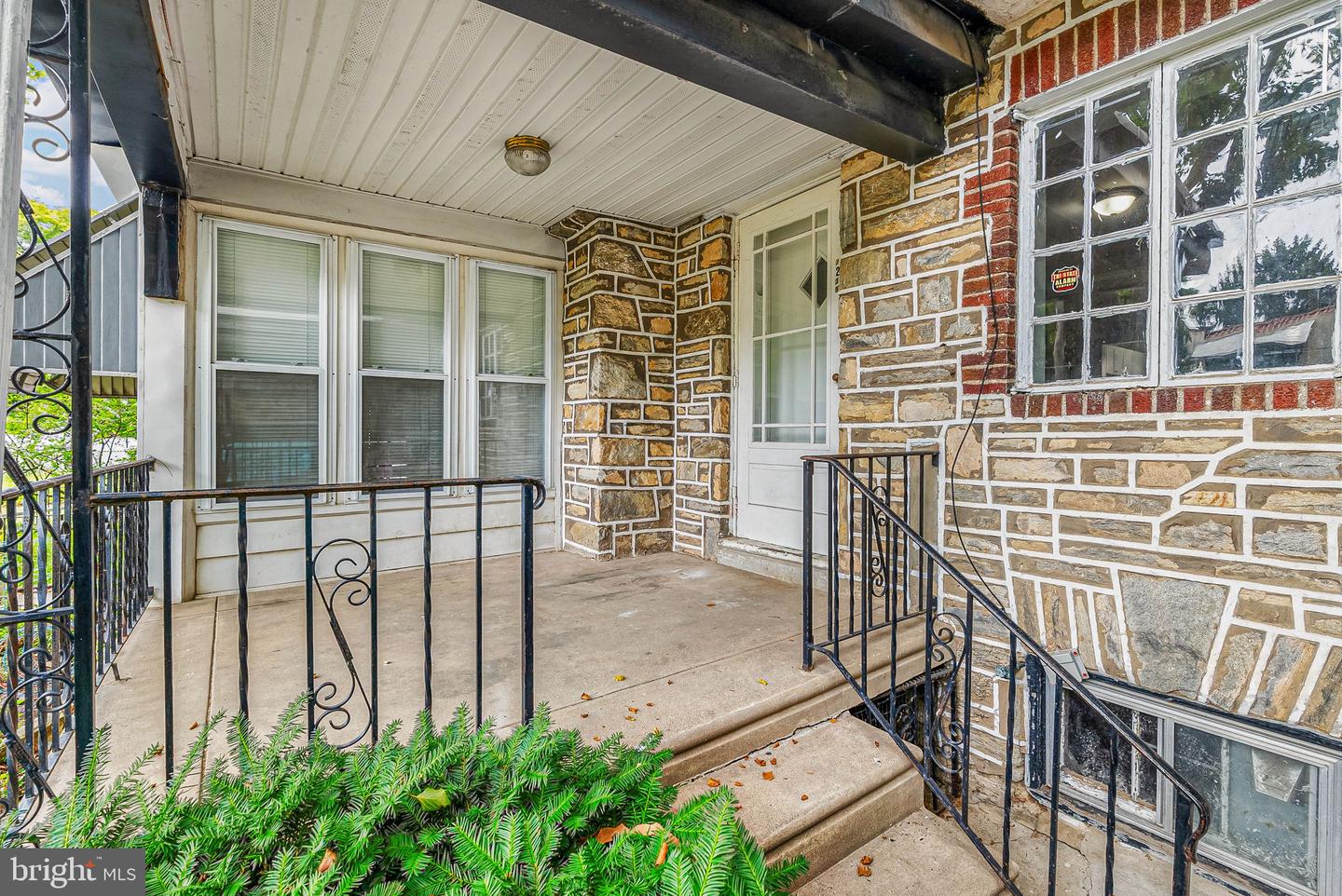 7239 Glenthorne Rd Property Photo 2