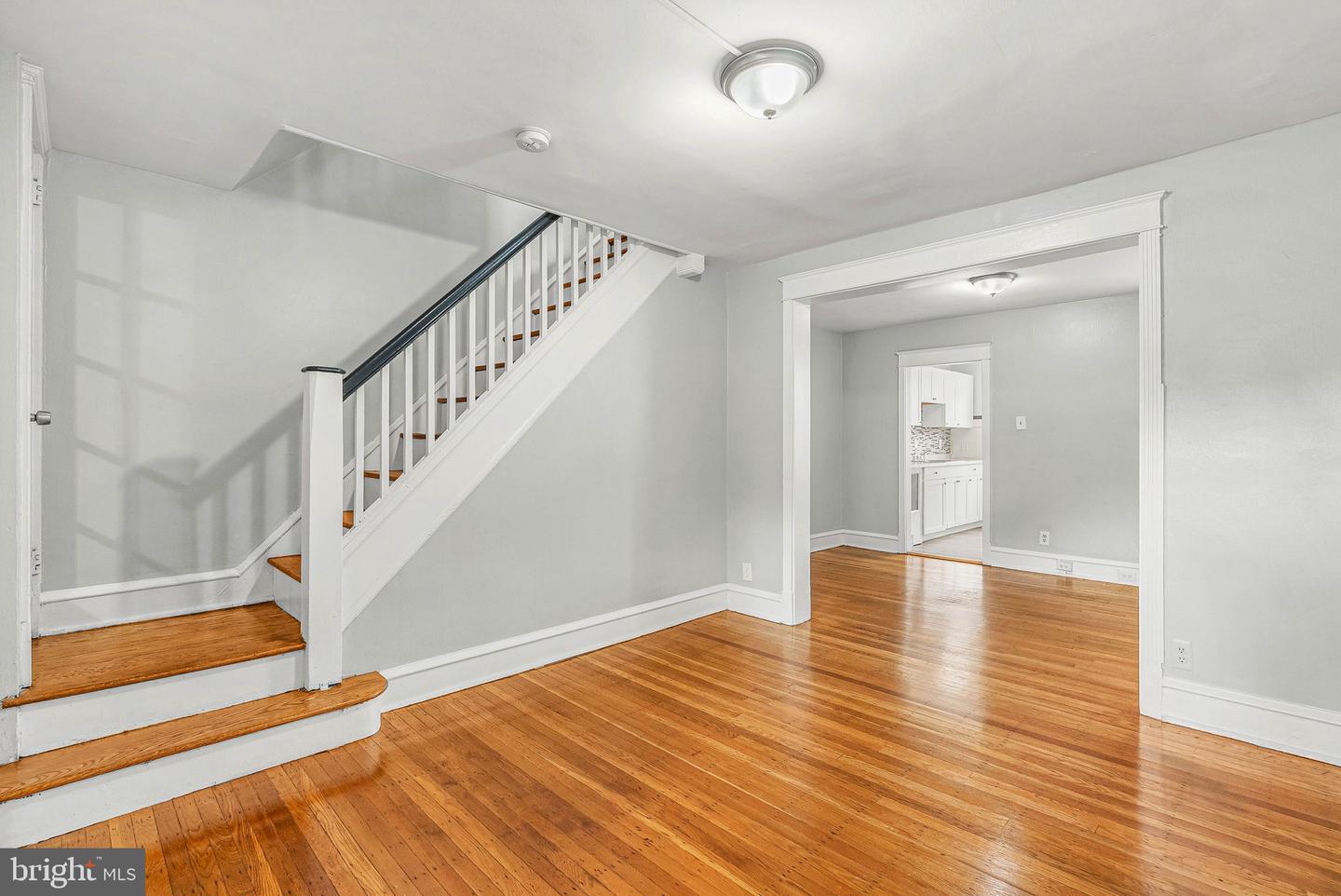 7239 Glenthorne Rd Property Photo 3