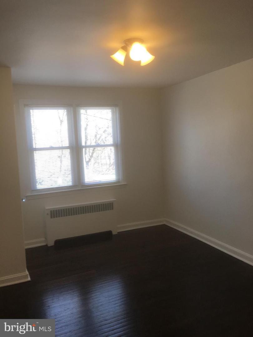 883 Windermere Ave #1 Property Photo 6