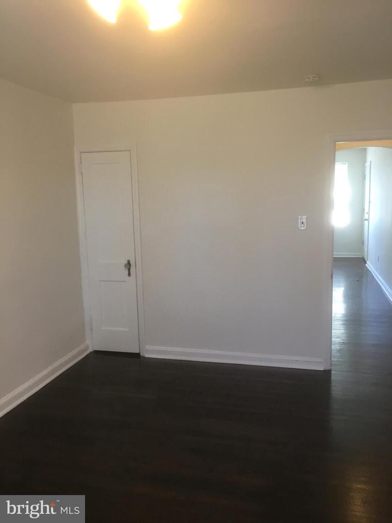 883 Windermere Ave #1 Property Photo 7