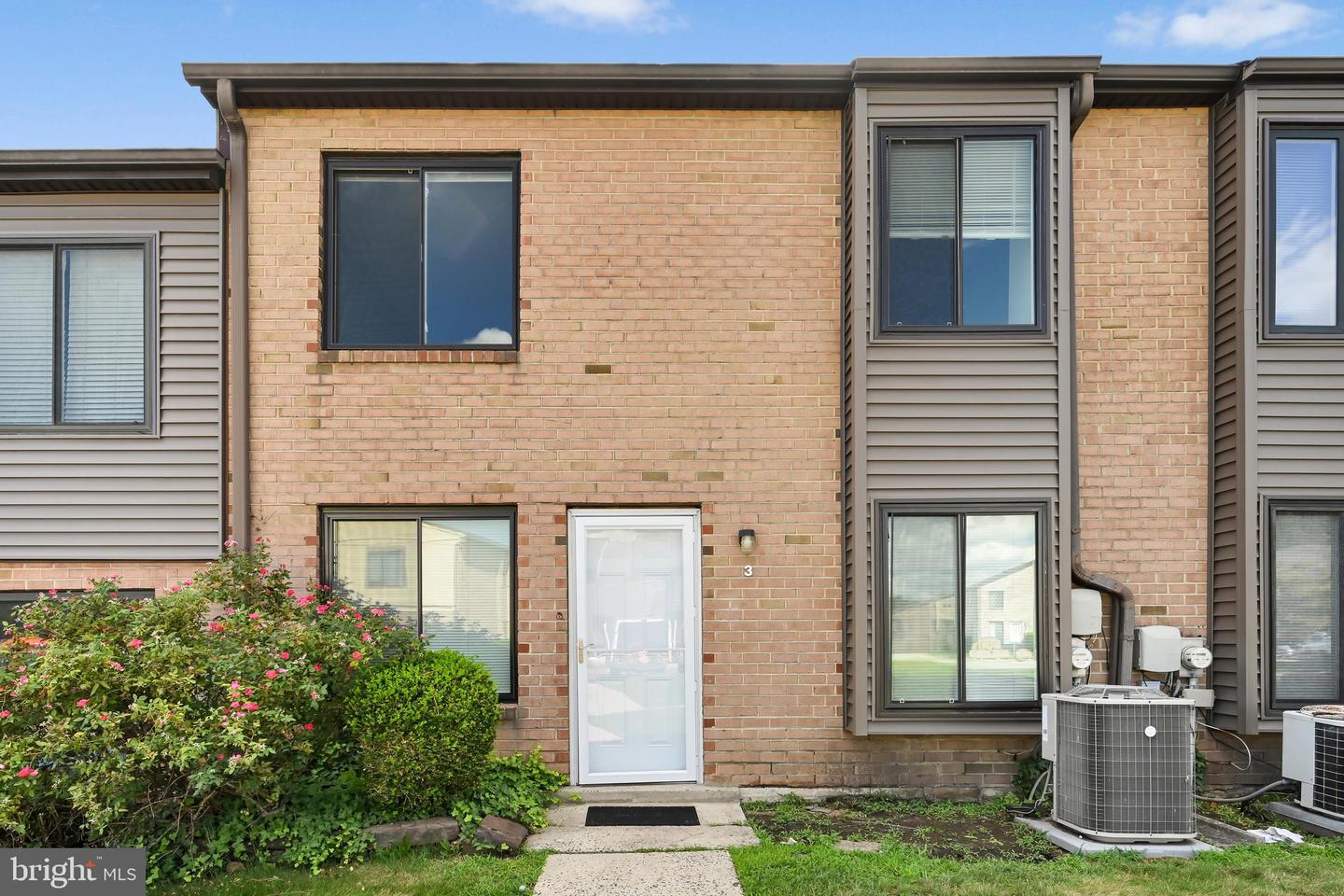 5200 Hilltop Dr #e-3 Property Photo 3