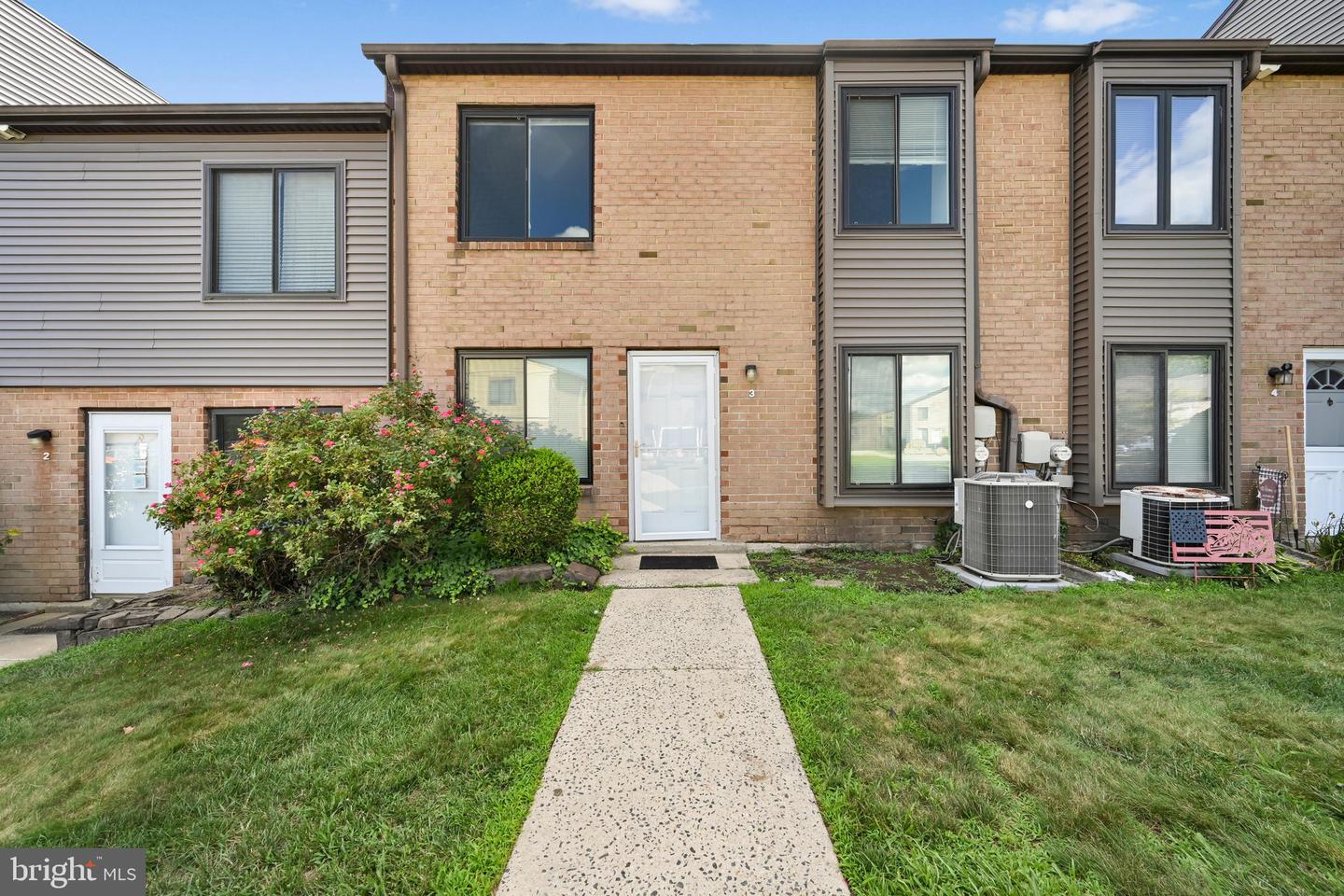 5200 Hilltop Dr #e-3 Property Photo 4