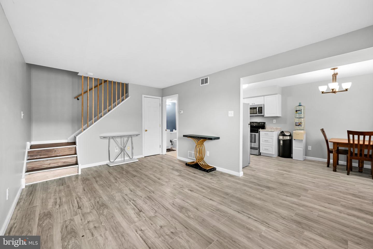 5200 Hilltop Dr #e-3 Property Photo 9