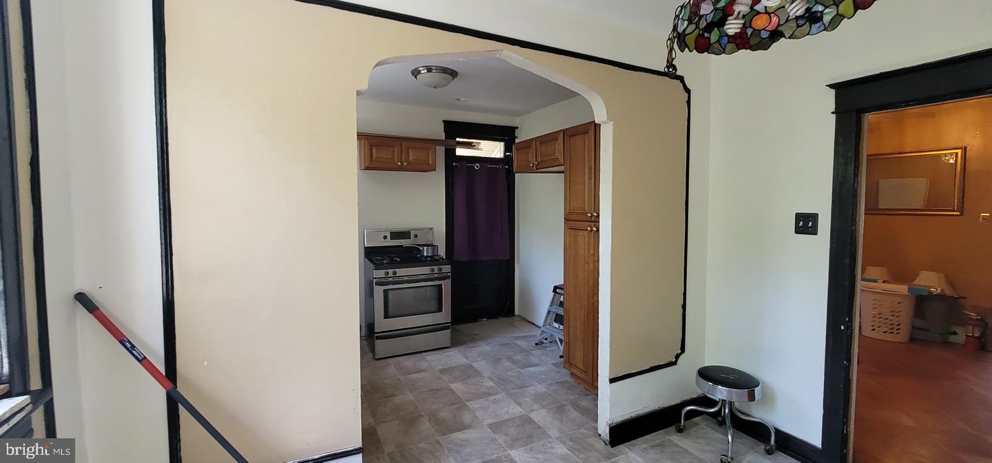 907 Macdade Blvd Property Photo 13