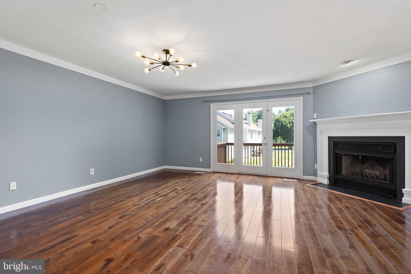 1206 N Glen Dr Property Photo 3