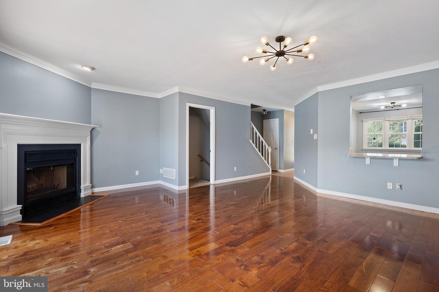 1206 N Glen Dr Property Photo 6