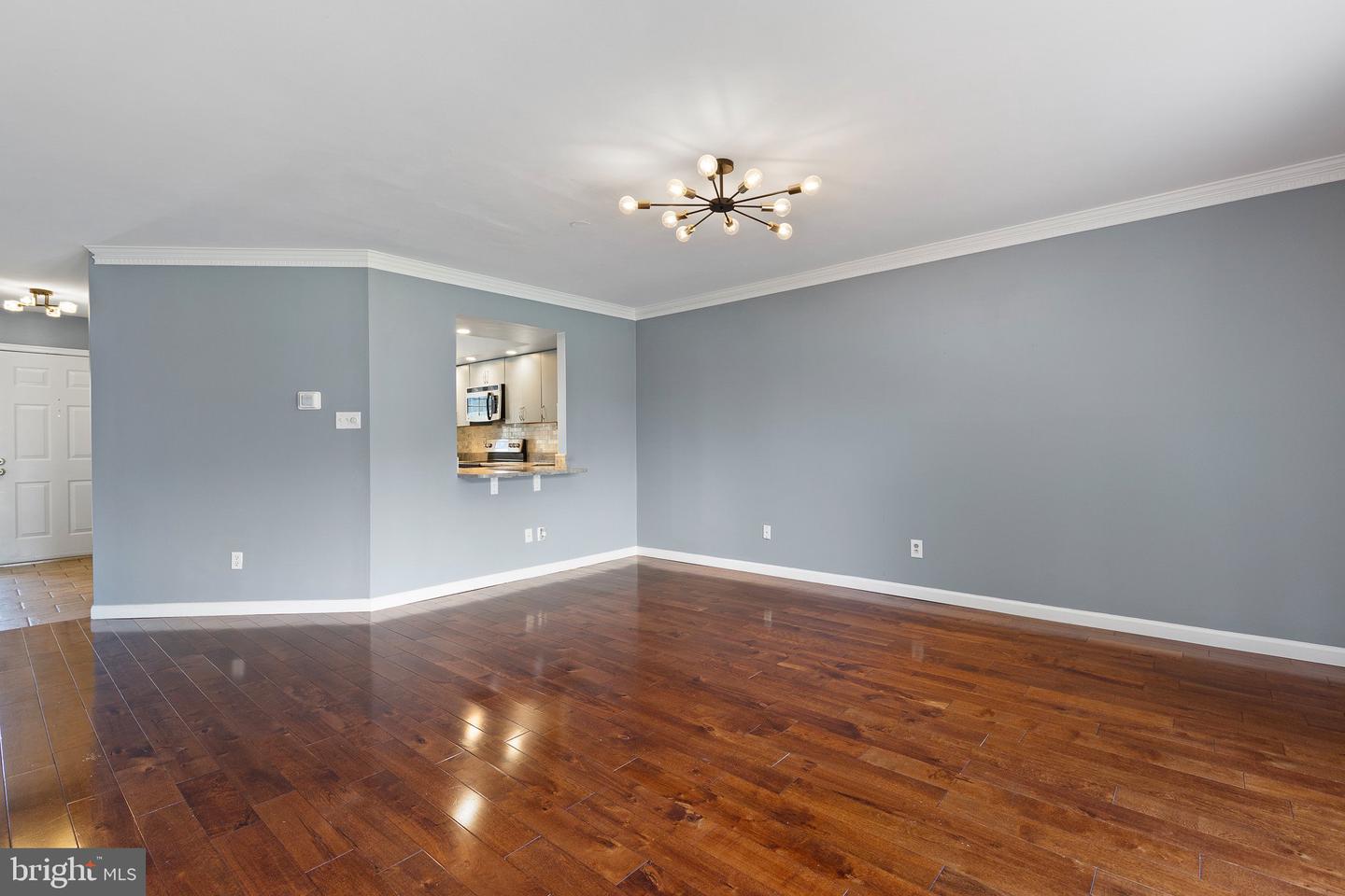 1206 N Glen Dr Property Photo 7