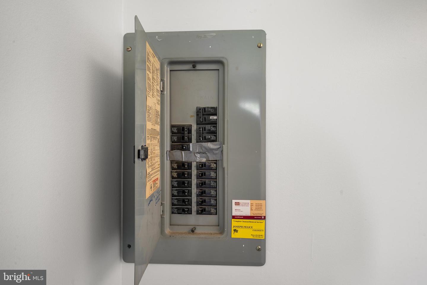22 E 3rd St Property Photo 37