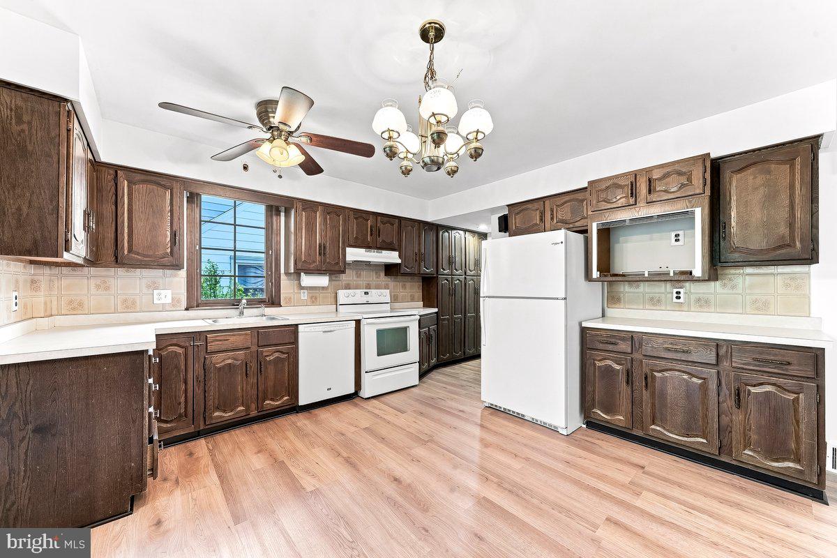 209 Pennsylvania Ave Property Photo 6