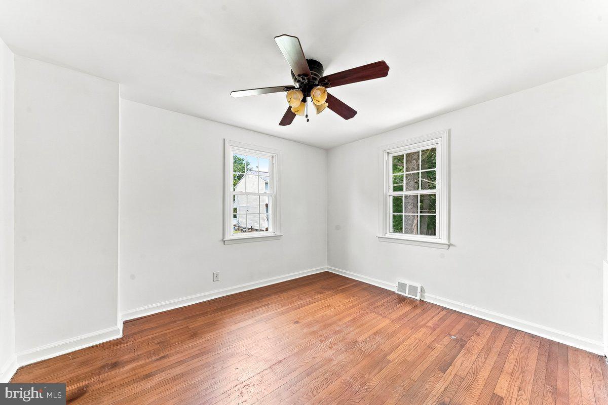 209 Pennsylvania Ave Property Photo 14