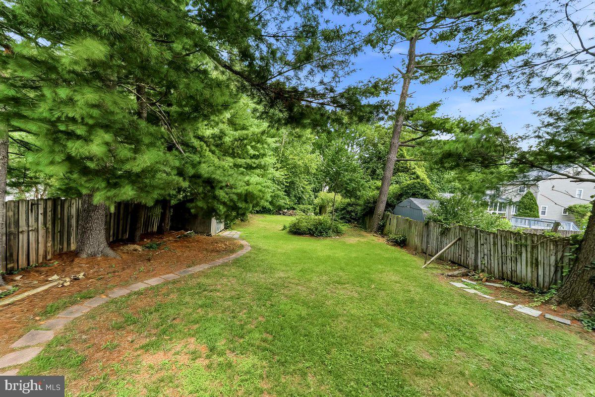 209 Pennsylvania Ave Property Photo 21
