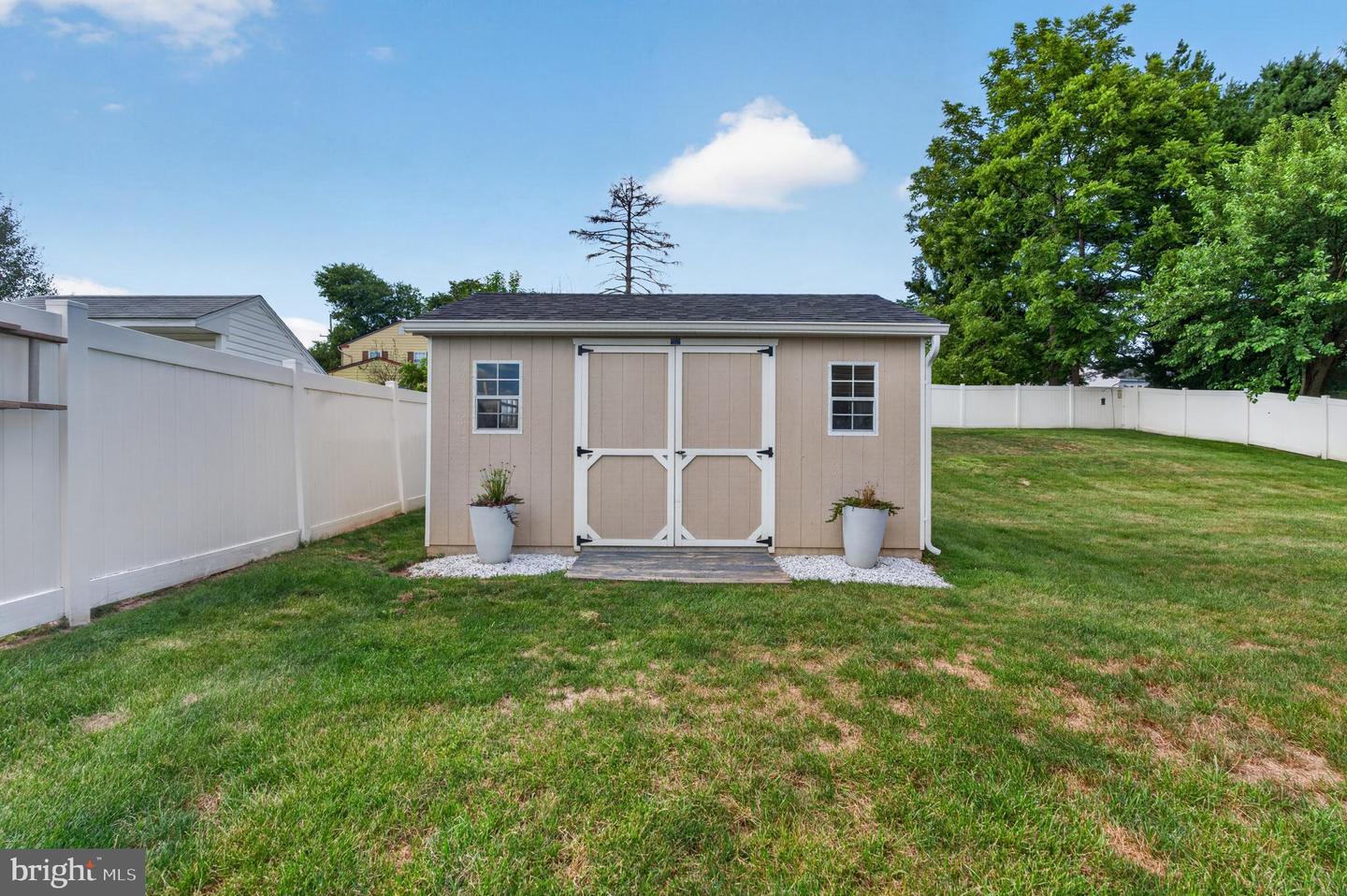 2 Cathy Ln Property Photo 39