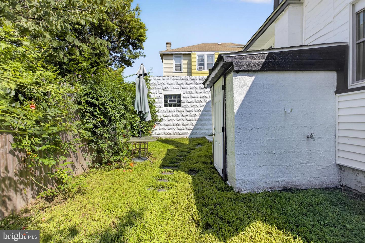 908 Price St Property Photo 34