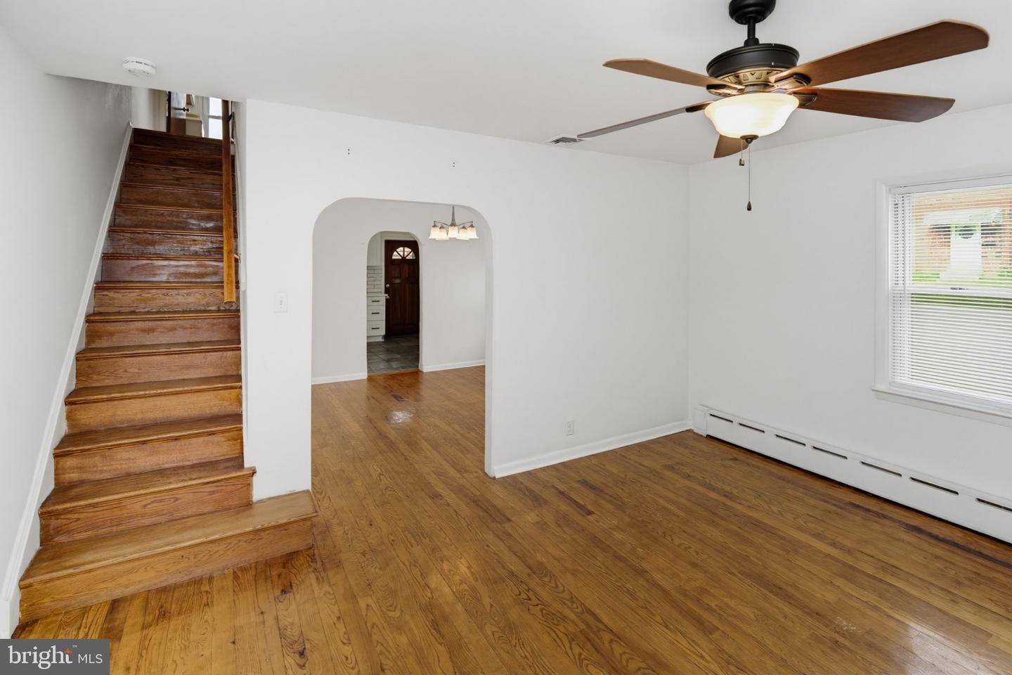 1210 Hollywood Ave Property Photo 7