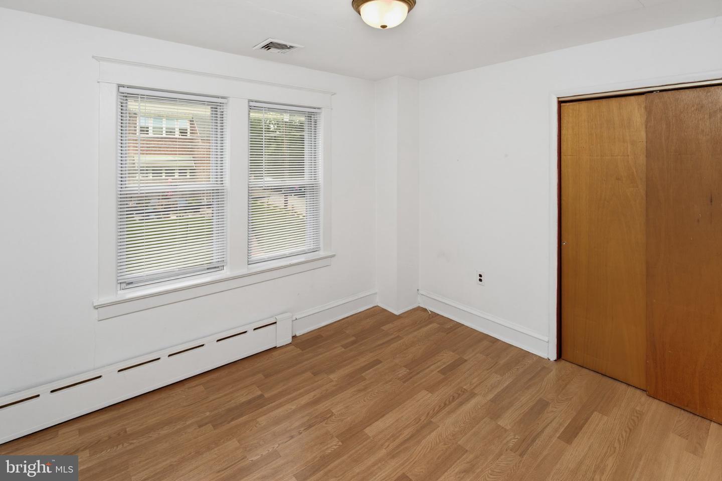 1210 Hollywood Ave Property Photo 16