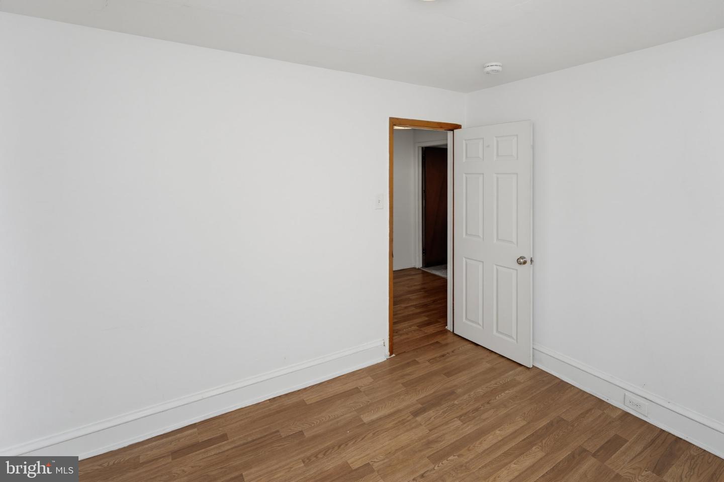 1210 Hollywood Ave Property Photo 17