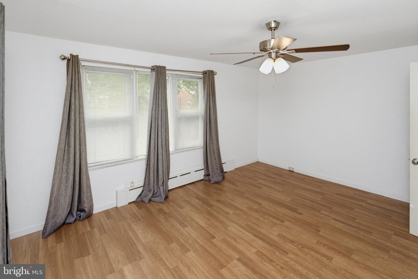 1210 Hollywood Ave Property Photo 19