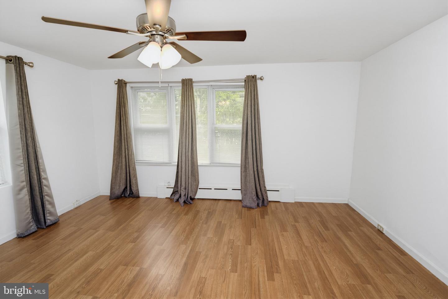 1210 Hollywood Ave Property Photo 20