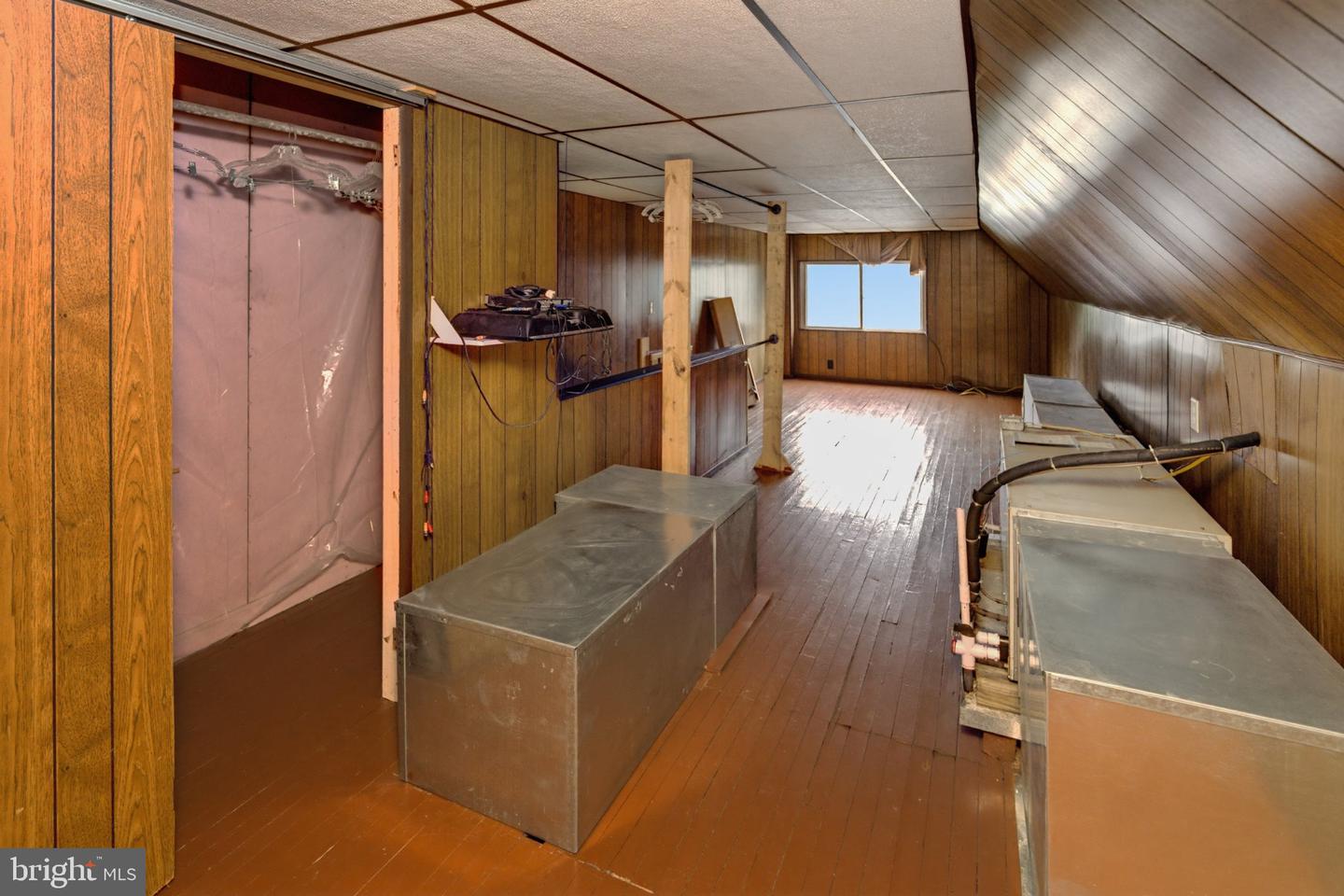 1210 Hollywood Ave Property Photo 26