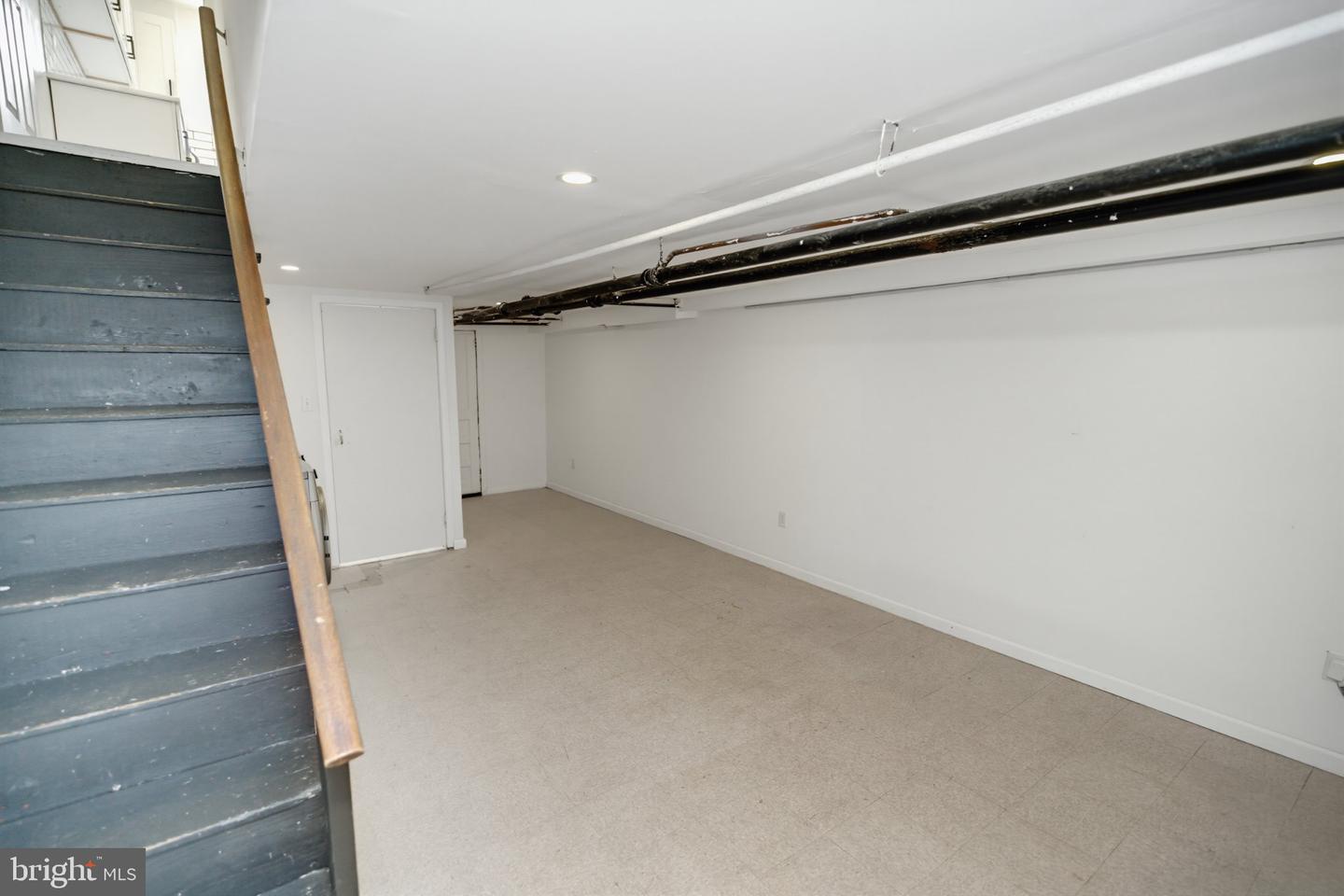 1210 Hollywood Ave Property Photo 28