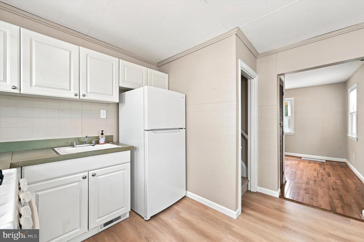 1020 2nd Ave Property Photo 8