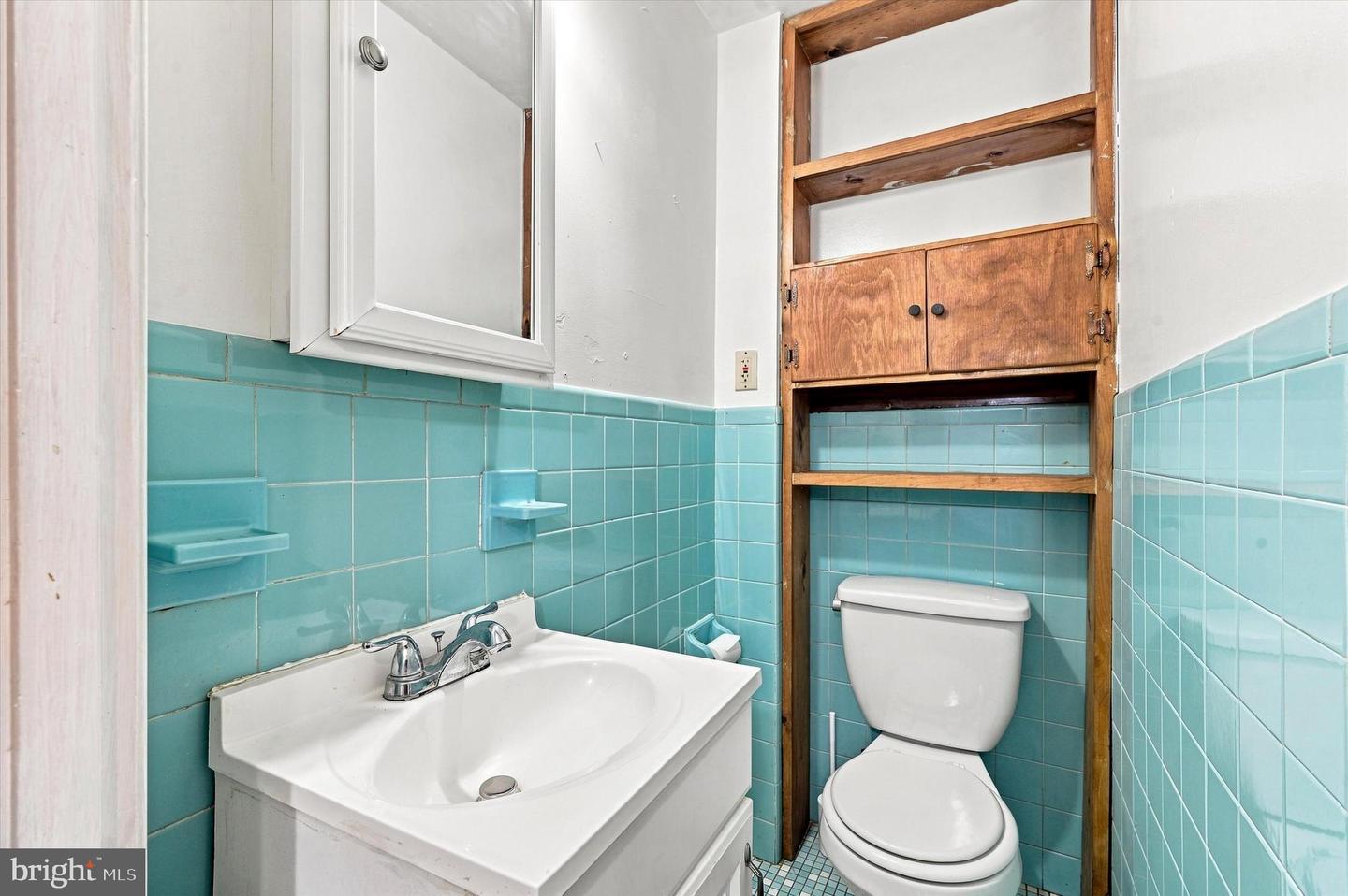 327 Greenwood Rd Property Photo 14