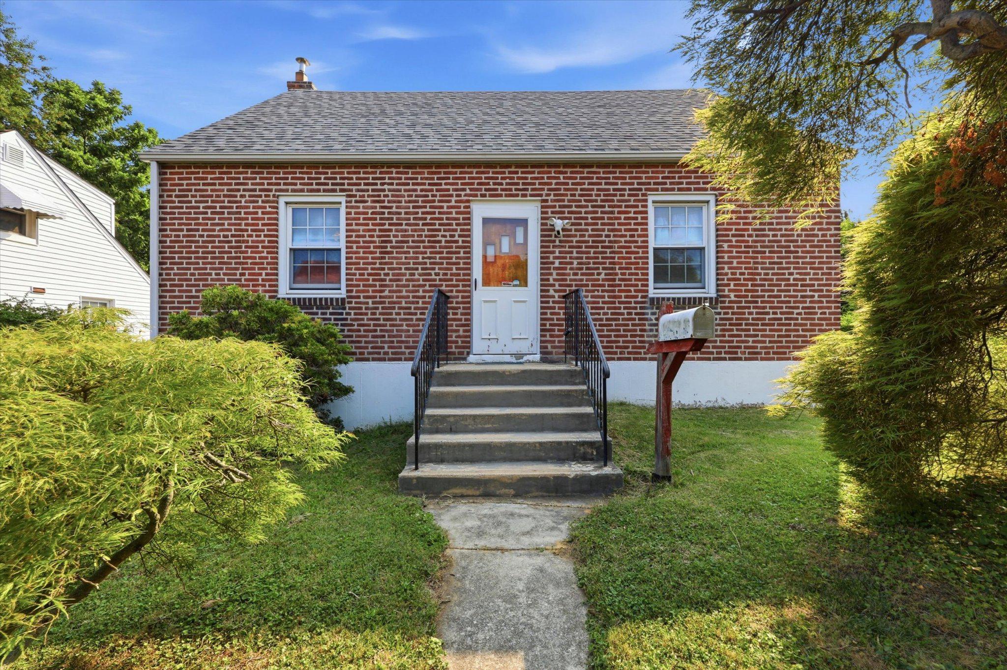 125 Folcroft Ave Property Photo 1
