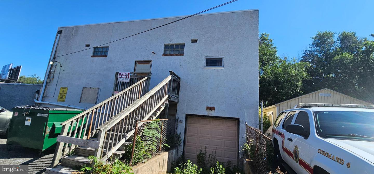 6-6 Chester Pike Property Photo 3