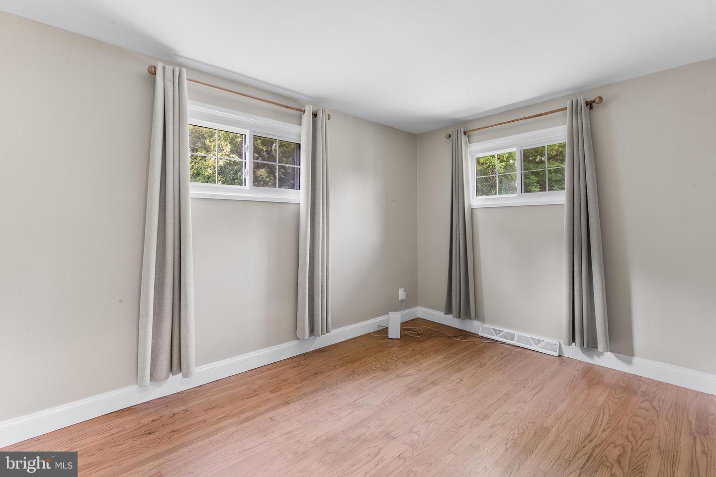 6 Meadowbrook Ln Property Photo 16