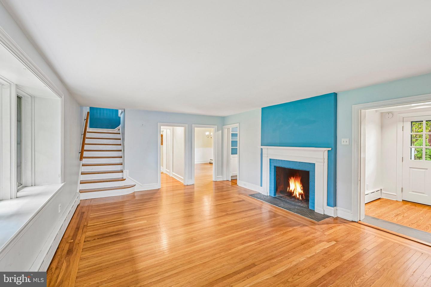 12 Windsor Cir Property Photo 4