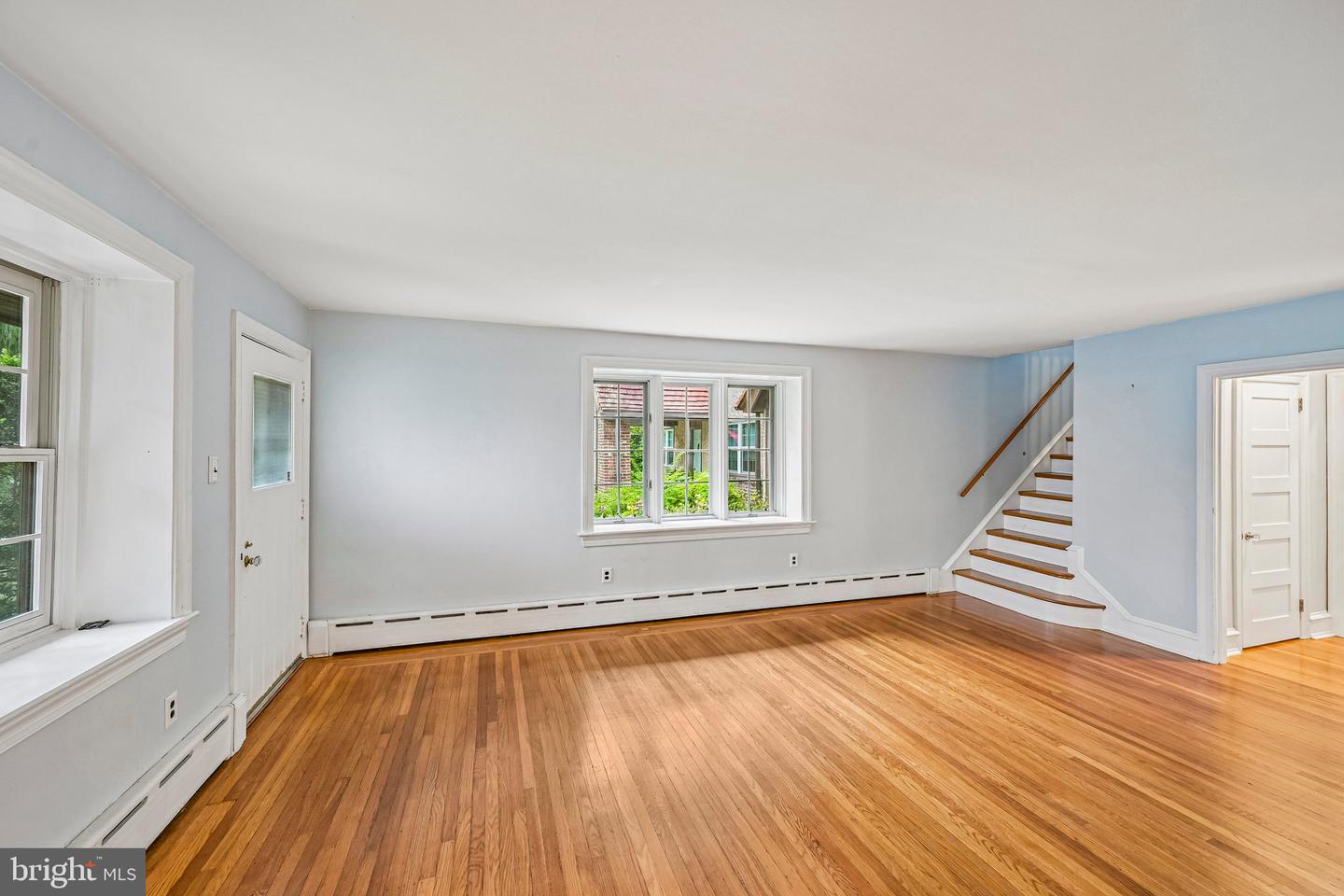 12 Windsor Cir Property Photo 5