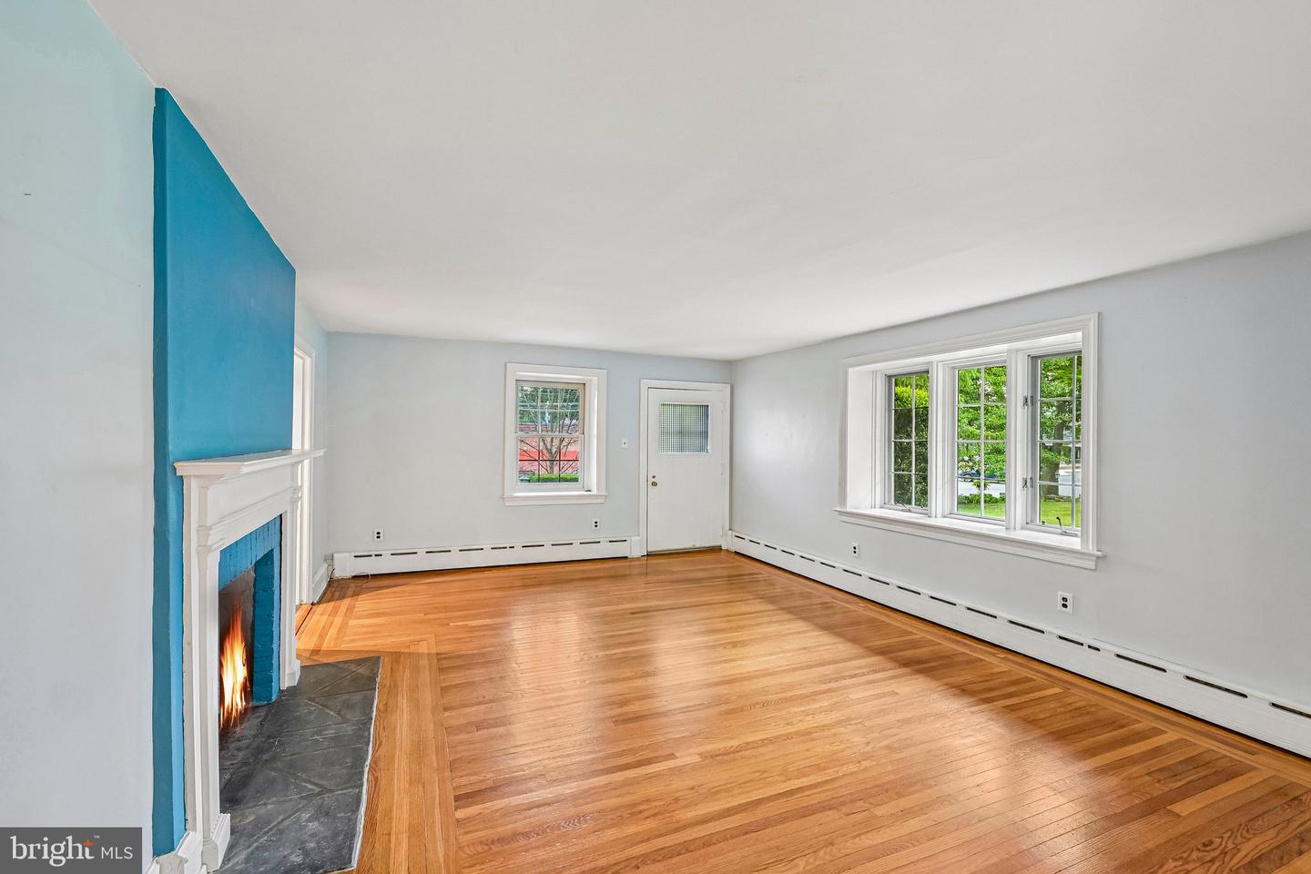 12 Windsor Cir Property Photo 6