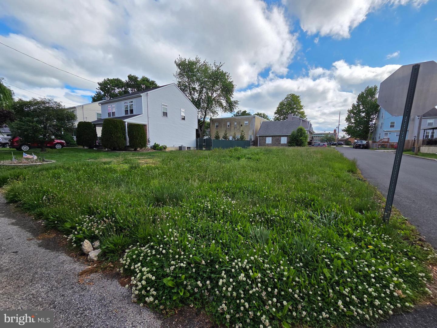 1002 Hunter Ln Property Photo 1