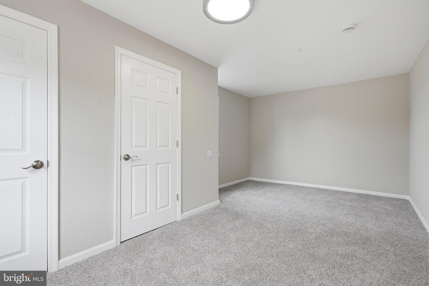 808 Maple Ln Property Photo 14