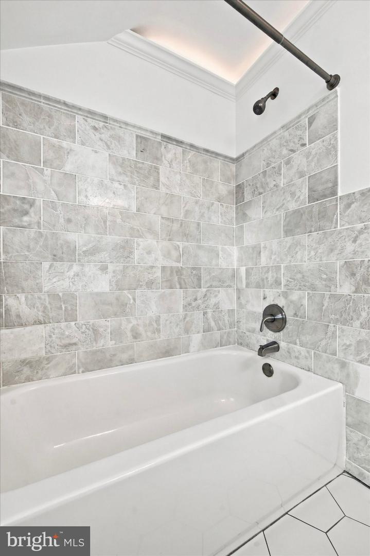 320 Childs Ave Property Photo 13