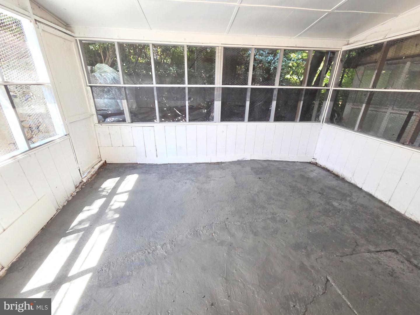 6653 Perry Ave Property Photo 18