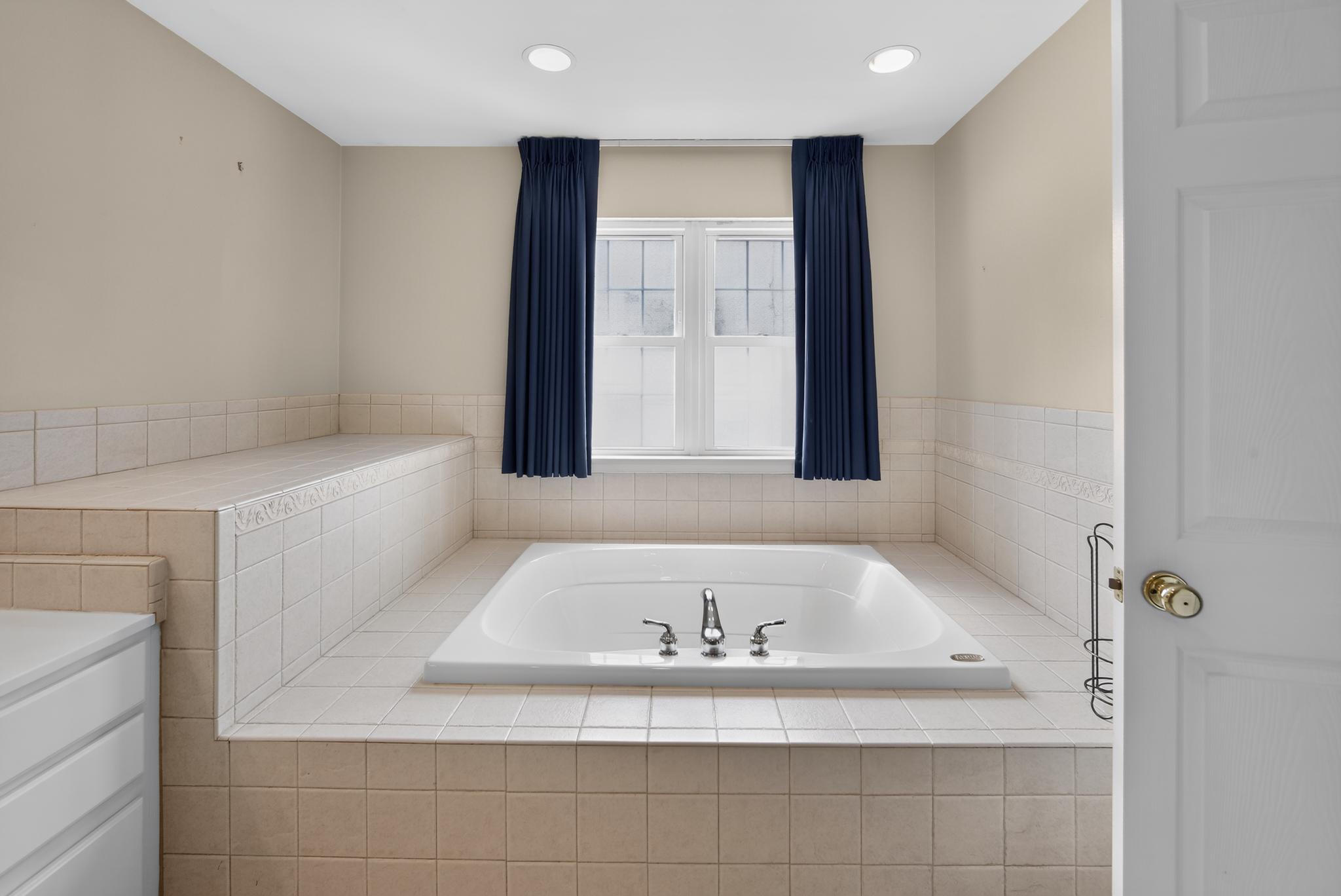 218 Hillsboro Mills Ln Property Photo 26