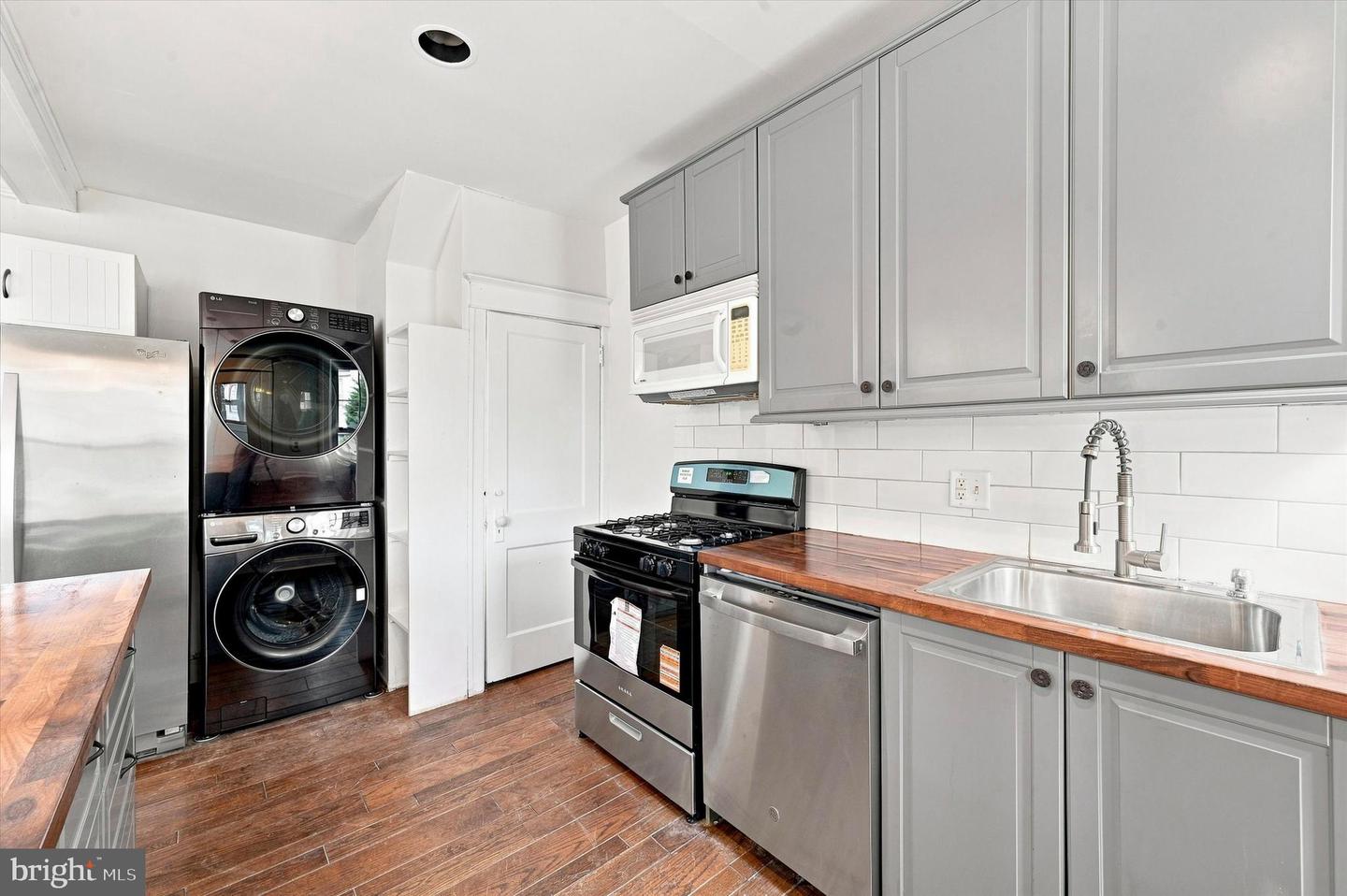 122 Wilson Ave Property Photo 10