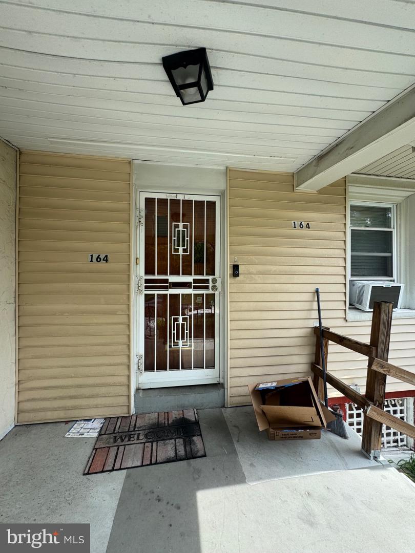164 Fairview Ave Property Photo 1
