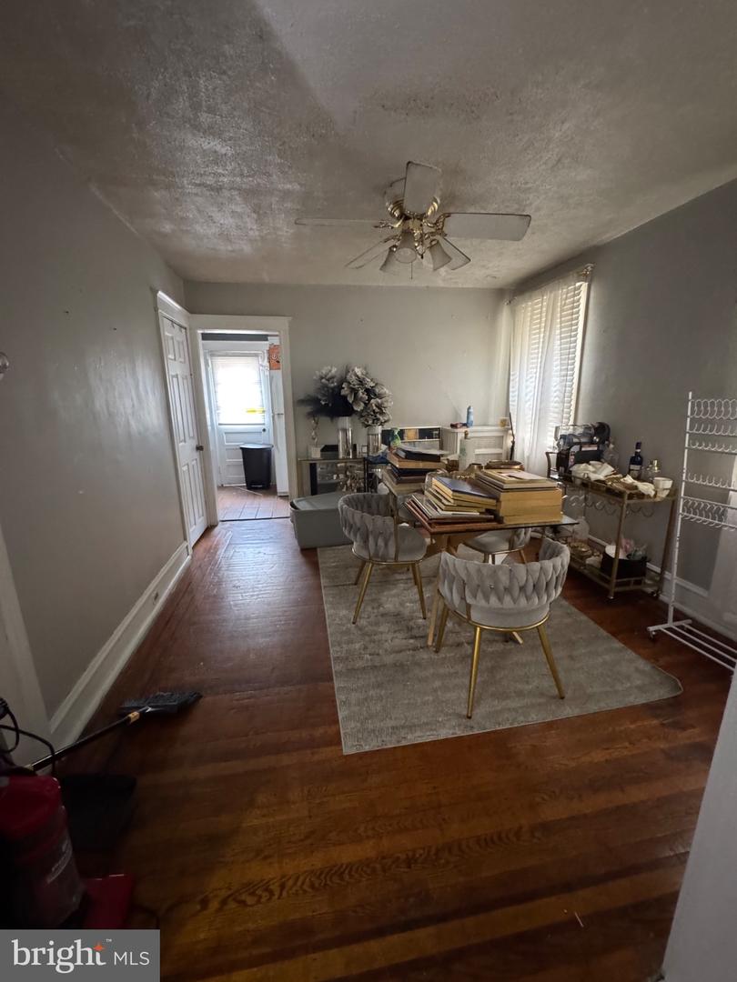 164 Fairview Ave Property Photo 4