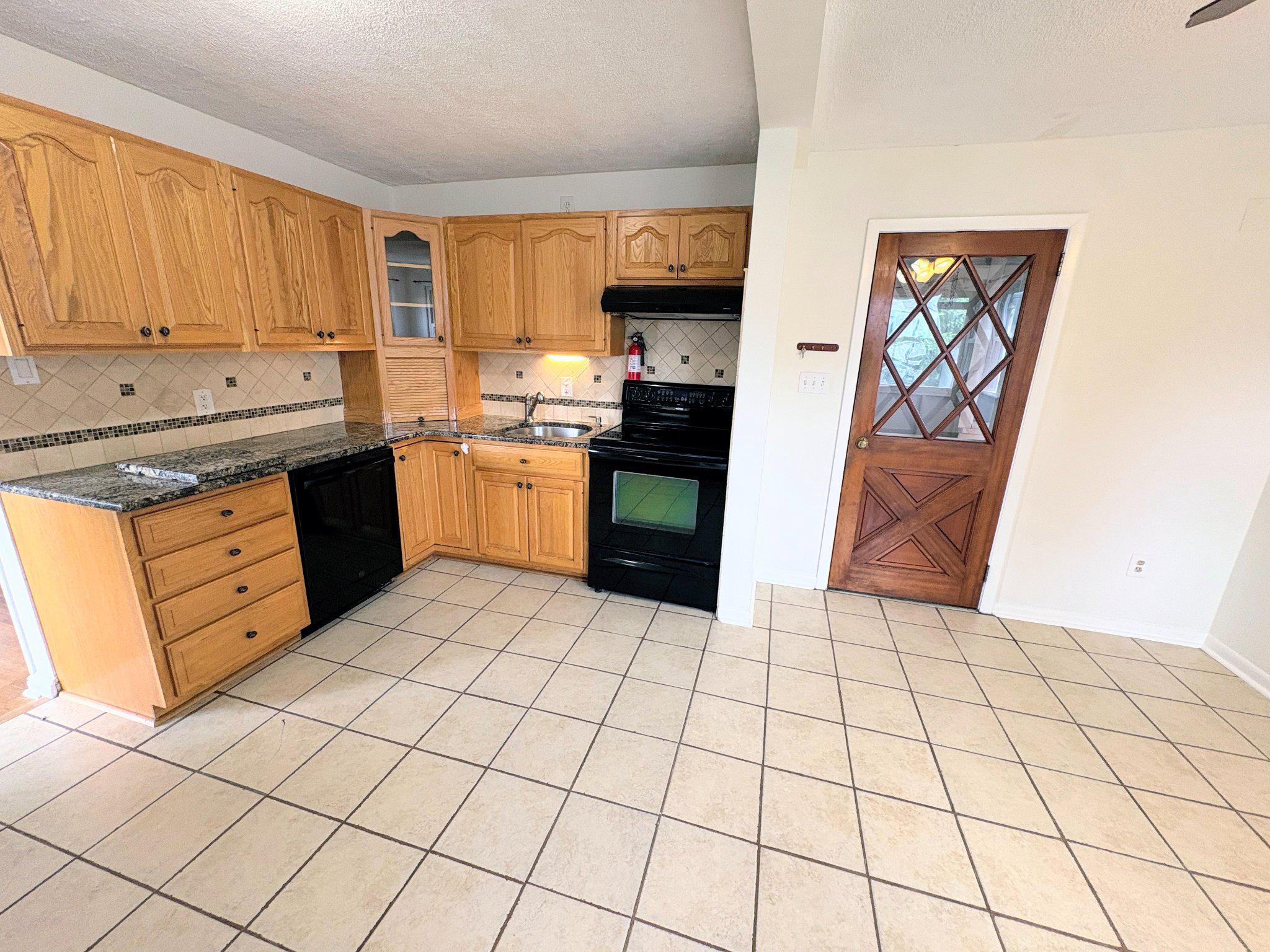 82 2nd Ave Property Photo 10